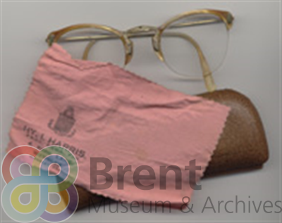 TH\CT\Museum catalogue\3D objects\1998_213_57a-c_th.jpg; 1998.213.57a-c; ;